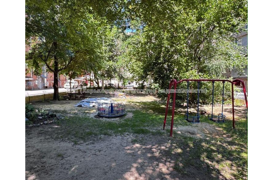 Продам квартиру, Сумская ул. , 4  ком., 114 м², без ремонта 