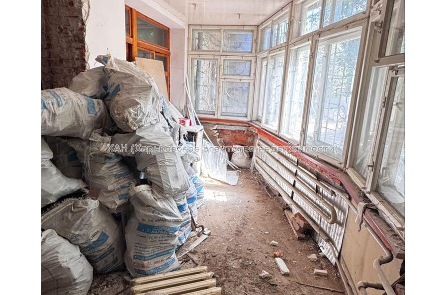 Продам квартиру, Сумская ул. , 4  ком., 114 м², без ремонта 