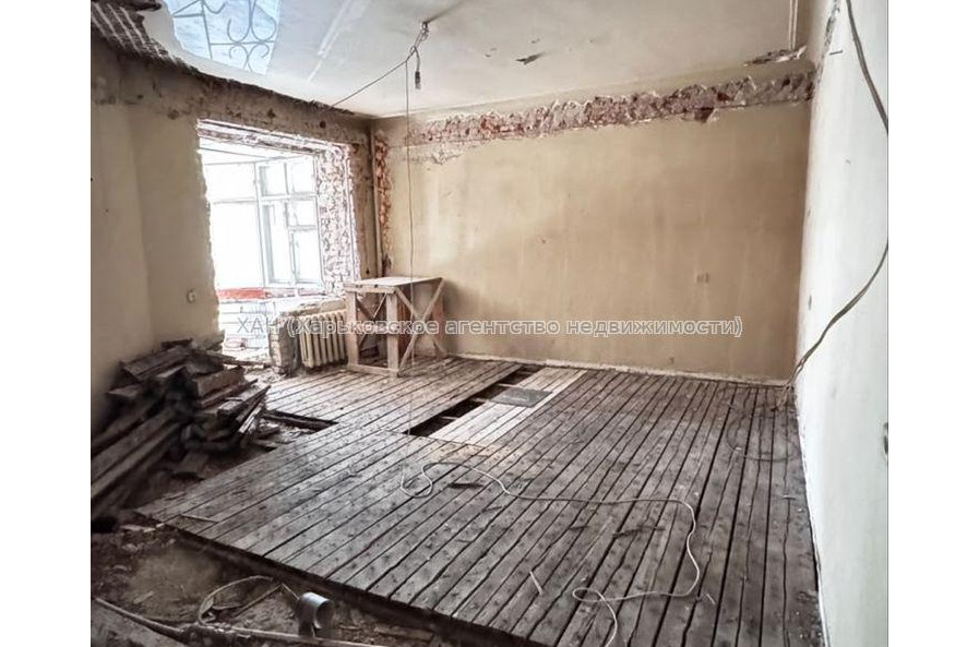 Продам квартиру, Сумская ул. , 4  ком., 114 м², без ремонта 