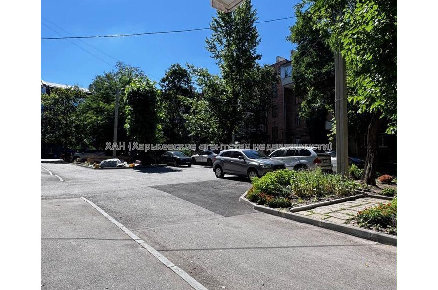 Продам квартиру, Сумская ул. , 4  ком., 114 м², без ремонта 