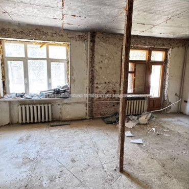Продам квартиру, Сумская ул. , 4  ком., 114 м², без ремонта 