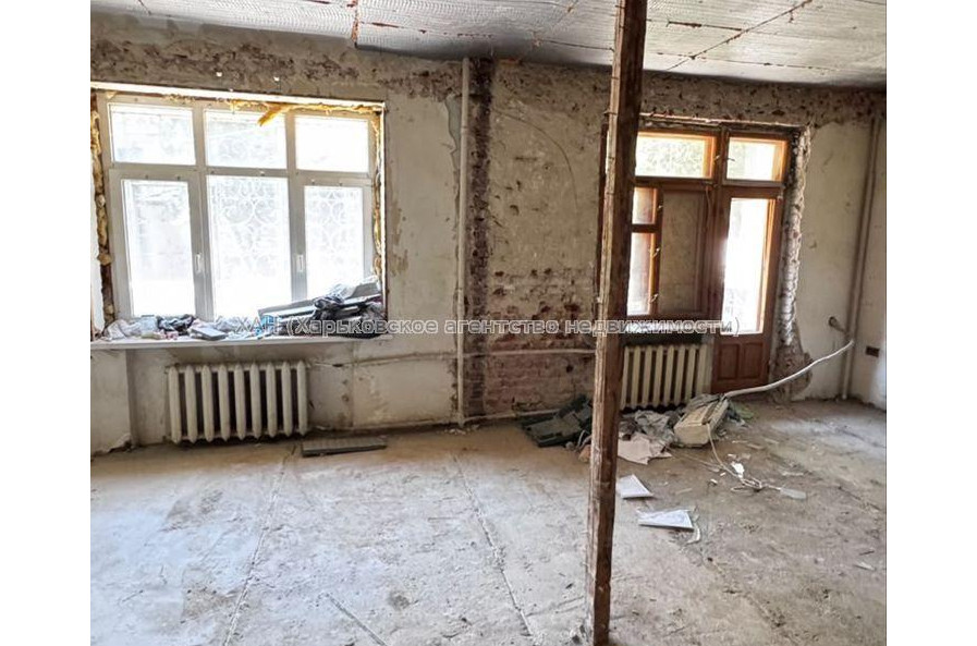 Продам квартиру, Сумская ул. , 4  ком., 114 м², без ремонта 