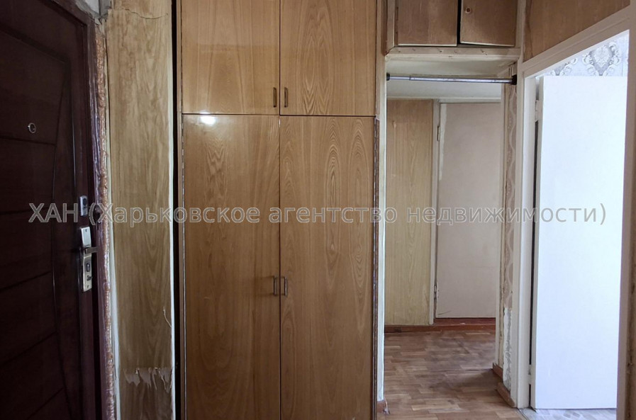 Продам квартиру, Валентиновская ул. , 35/81 , 2  ком., 46 м², частичный ремонт 
