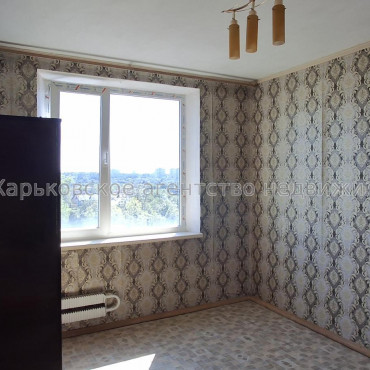 Продам квартиру, Валентиновская ул. , 35/81 , 2  ком., 46 м², частичный ремонт 