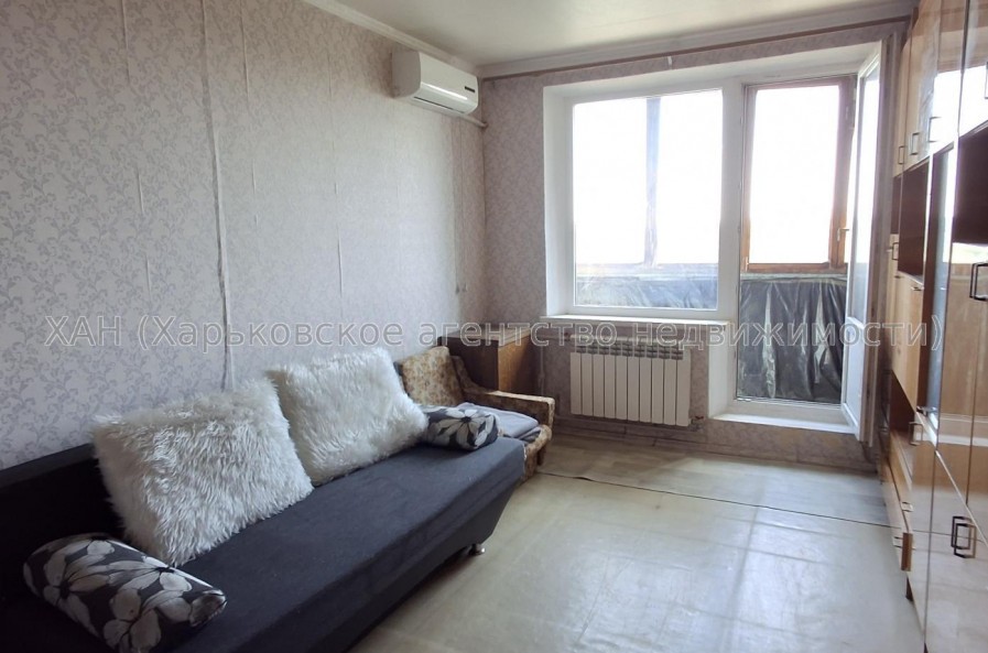 Продам квартиру, Валентиновская ул. , 35/81 , 2  ком., 46 м², частичный ремонт 