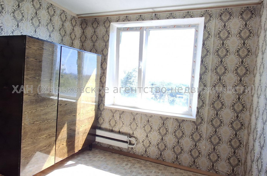 Продам квартиру, Валентиновская ул. , 35/81 , 2  ком., 46 м², частичный ремонт 