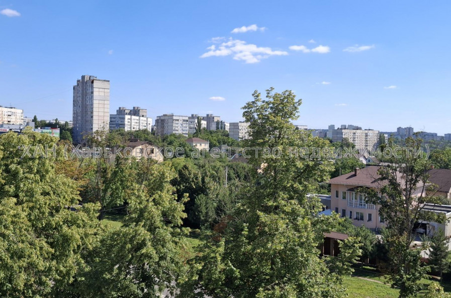 Продам квартиру, Валентиновская ул. , 35/81 , 2  ком., 46 м², частичный ремонт 