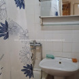 Продам квартиру, Валентиновская ул. , 35/81 , 2  ком., 46 м², частичный ремонт 