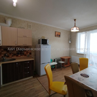 Продам квартиру, Домостроительная ул. , 7 , 2  ком., 79.20 м², капитальный ремонт 
