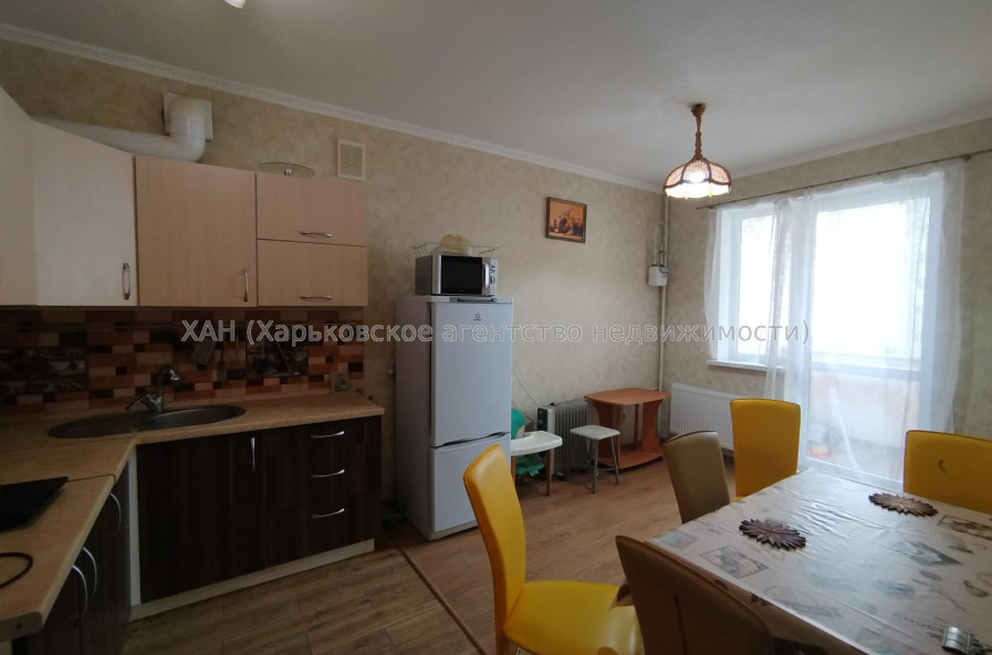 Продам квартиру, Домостроительная ул. , 7 , 2  ком., 79.20 м², капитальный ремонт 