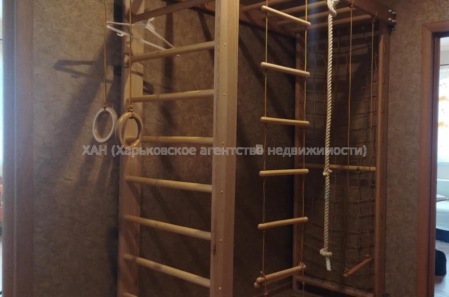 Продам квартиру, Домостроительная ул. , 7 , 2  ком., 79.20 м², капитальный ремонт 
