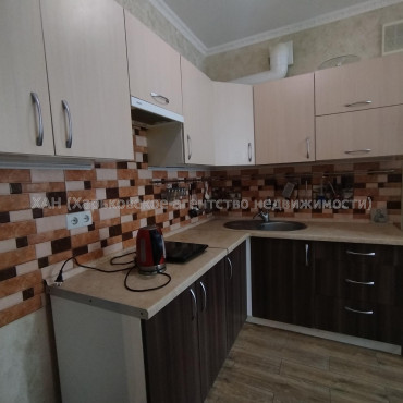 Продам квартиру, Домостроительная ул. , 7 , 2  ком., 79.20 м², капитальный ремонт 