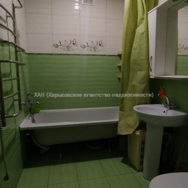 Продам квартиру, Домостроительная ул. , 7 , 2  ком., 79.20 м², капитальный ремонт 