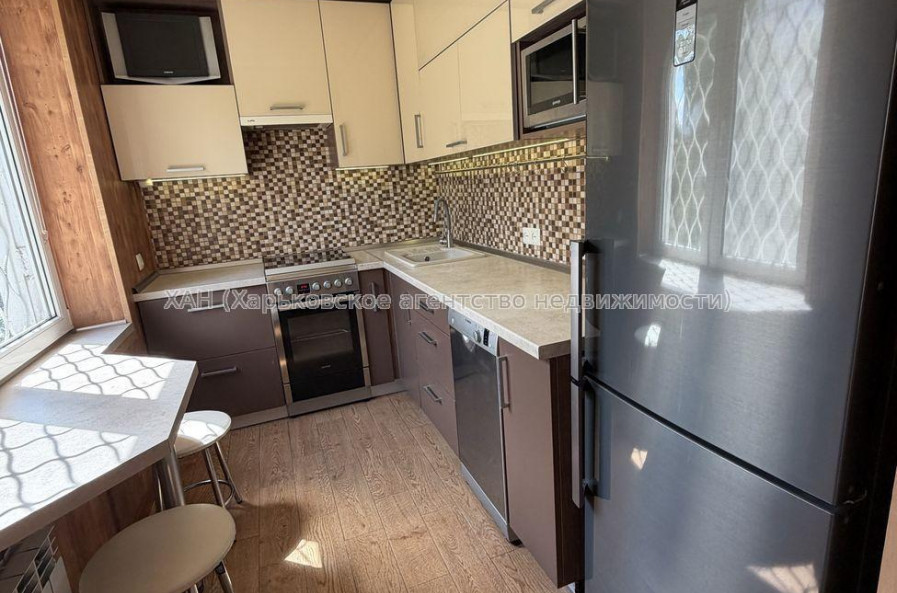 Продам квартиру, Барабашова академика ул. , 3 кім., 68 м², евроремонт 