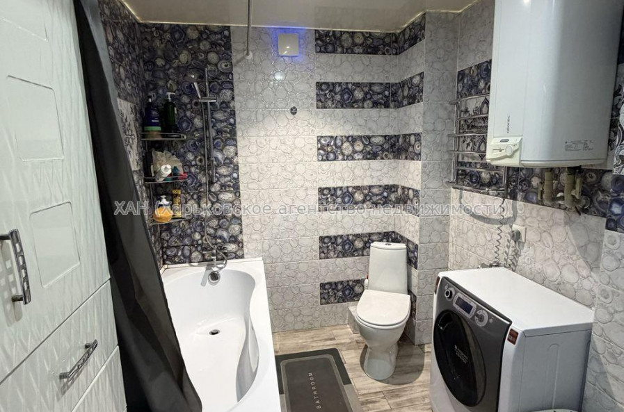 Продам квартиру, Барабашова академика ул. , 3 кім., 68 м², евроремонт 