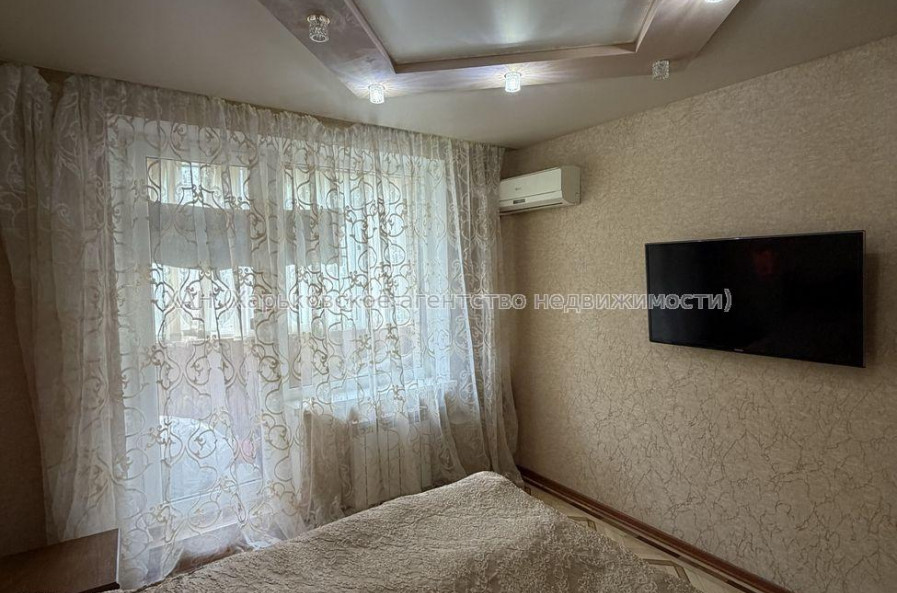 Продам квартиру, Барабашова академика ул. , 3 кім., 68 м², евроремонт 