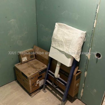 Продам квартиру, Богомольца ул. , 1 кім., 40 м², без отделочных работ 