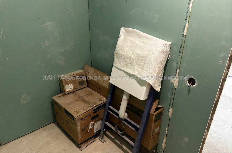 Продам квартиру, Богомольца ул. , 1 кім., 40 м², без отделочных работ 