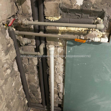 Продам квартиру, Богомольца ул. , 1 кім., 40 м², без отделочных работ 