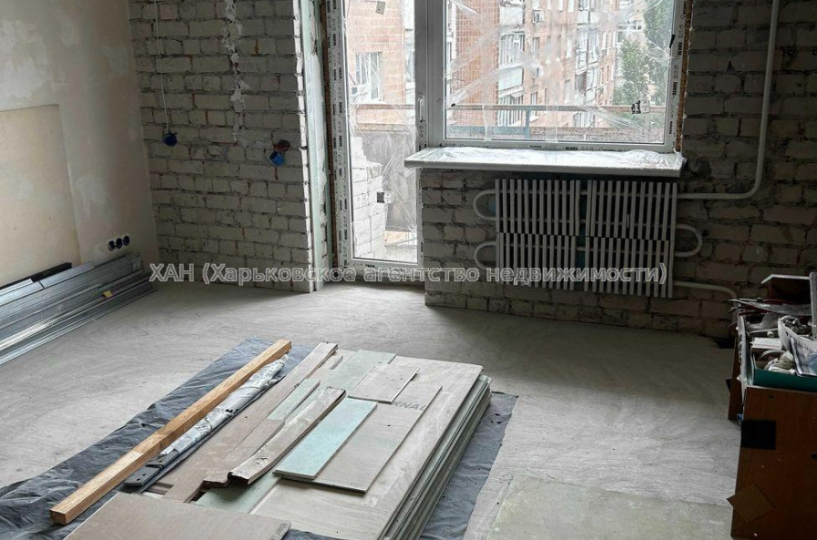 Продам квартиру, Богомольца ул. , 1 кім., 40 м², без отделочных работ 