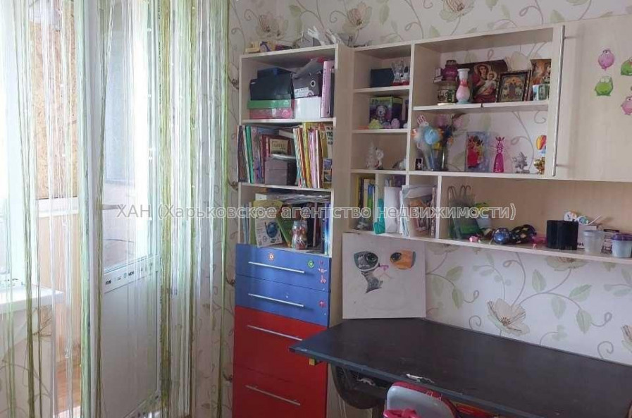Продам квартиру, Астрономическая ул. , 3 кім., 66.70 м², косметический ремонт 