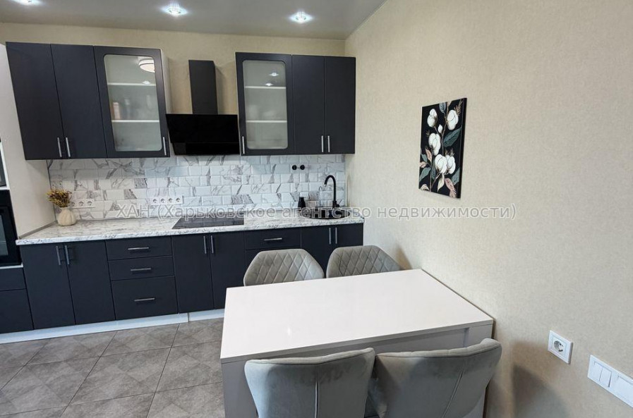 Продам квартиру, Лисаветинская ул. , 2 кім., 53 м², авторский дизайн 
