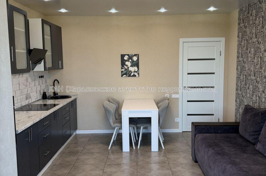 Продам квартиру, Лисаветинская ул. , 2 кім., 53 м², авторский дизайн 