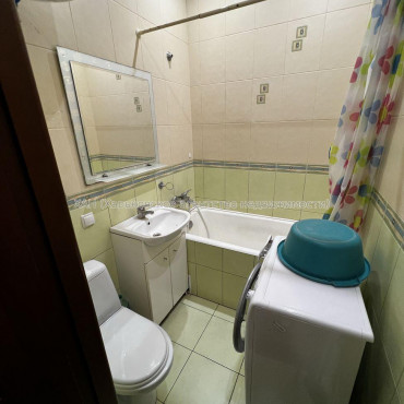 Продам квартиру, Черноморская ул. , 1  ком., 25 м², советский ремонт 