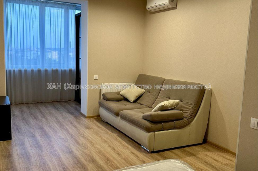 Продам квартиру, Мирная ул. , 1 кім., 43 м², авторский дизайн 