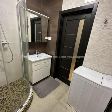 Продам квартиру, Мирная ул. , 1 кім., 43 м², авторский дизайн 