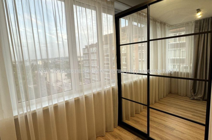 Продам квартиру, Мирная ул. , 1 кім., 43 м², авторский дизайн 