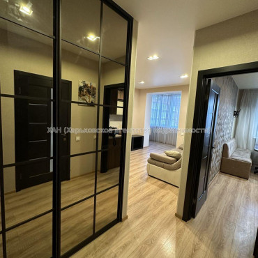 Продам квартиру, Мирная ул. , 1 кім., 43 м², авторский дизайн 