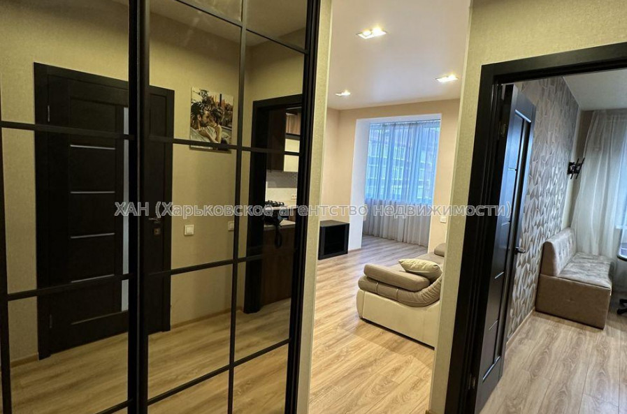 Продам квартиру, Мирная ул. , 1 кім., 43 м², авторский дизайн 