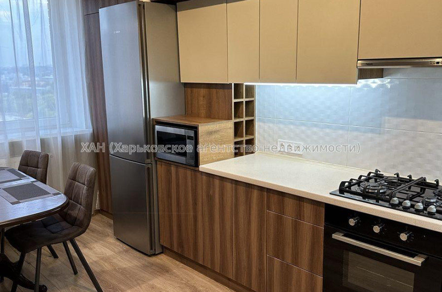 Продам квартиру, Мирная ул. , 1 кім., 43 м², авторский дизайн 