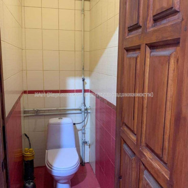Продам квартиру, Волосна ул. , 3 кім., 73.80 м², частичный ремонт 