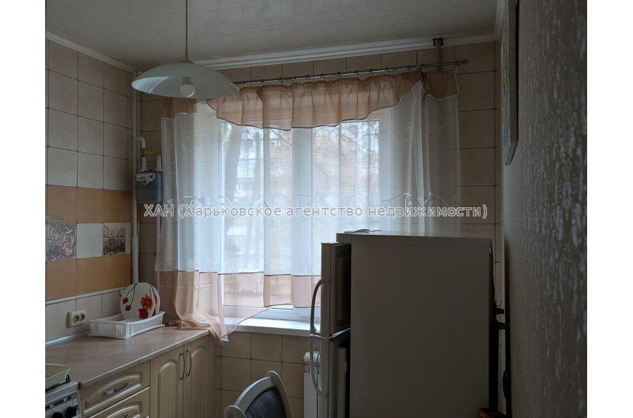 Продам квартиру, Бучмы ул. , 2 кім., 44 м², косметический ремонт 