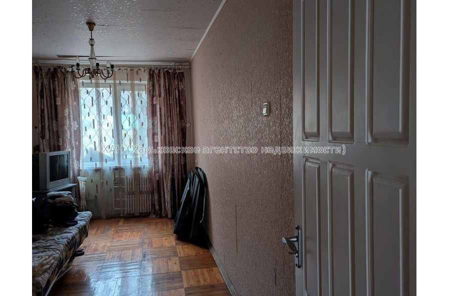 Продам квартиру, Бучмы ул. , 2 кім., 44 м², косметический ремонт 