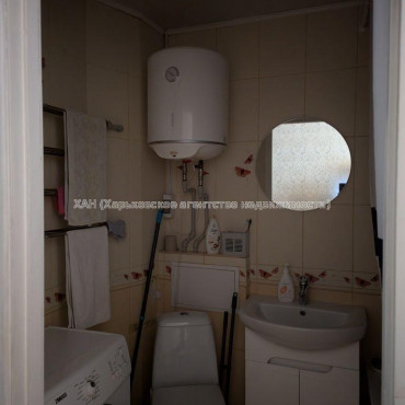 Продам квартиру, Бучмы ул. , 2 кім., 44 м², косметический ремонт 