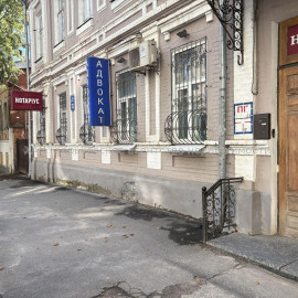 Продам нежитлову нерухомість, офис в многоквартирном доме , 1 кім., 26.10 м², капитальный ремонт