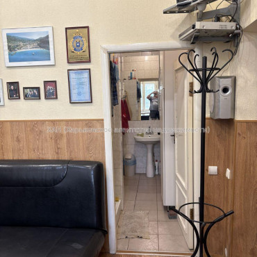 Продам квартиру, Алчевских ул. , 1  ком., 26 м², капитальный ремонт 