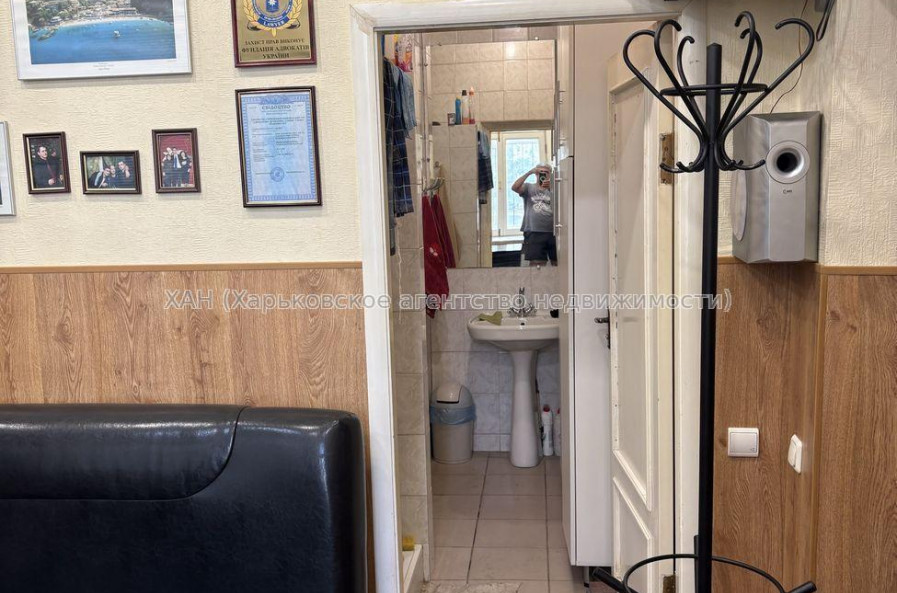 Продам квартиру, Алчевских ул. , 1  ком., 26 м², капитальный ремонт 