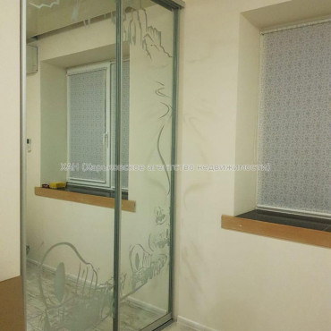 Продам квартиру, Роганская ул. , 2  ком., 35.90 м², евроремонт 