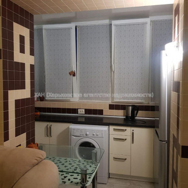 Продам квартиру, Роганская ул. , 2  ком., 35.90 м², евроремонт 