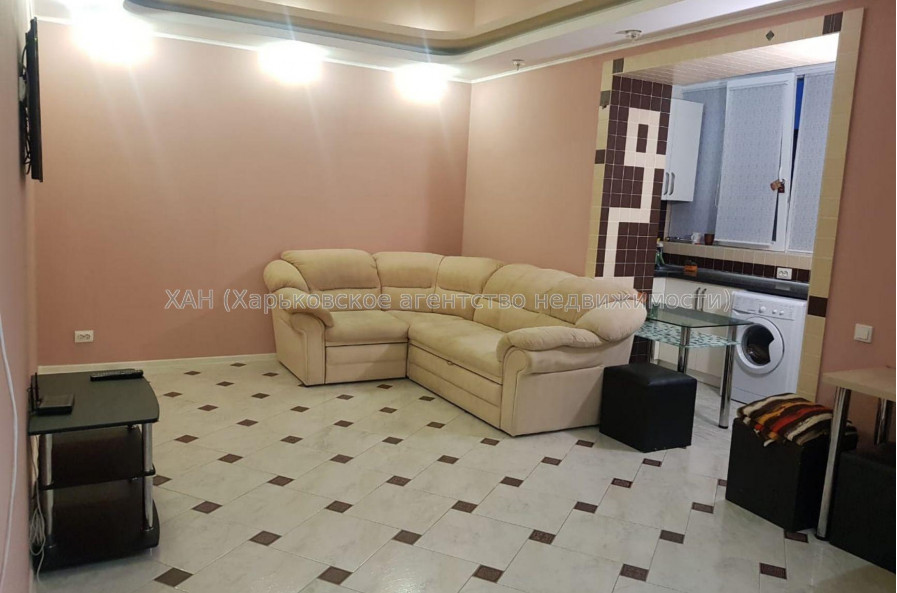 Продам квартиру, Роганская ул. , 2  ком., 35.90 м², евроремонт 