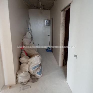 Продам квартиру, Юбилейный просп. , 67Б , 1  ком., 43 м², без отделочных работ 
