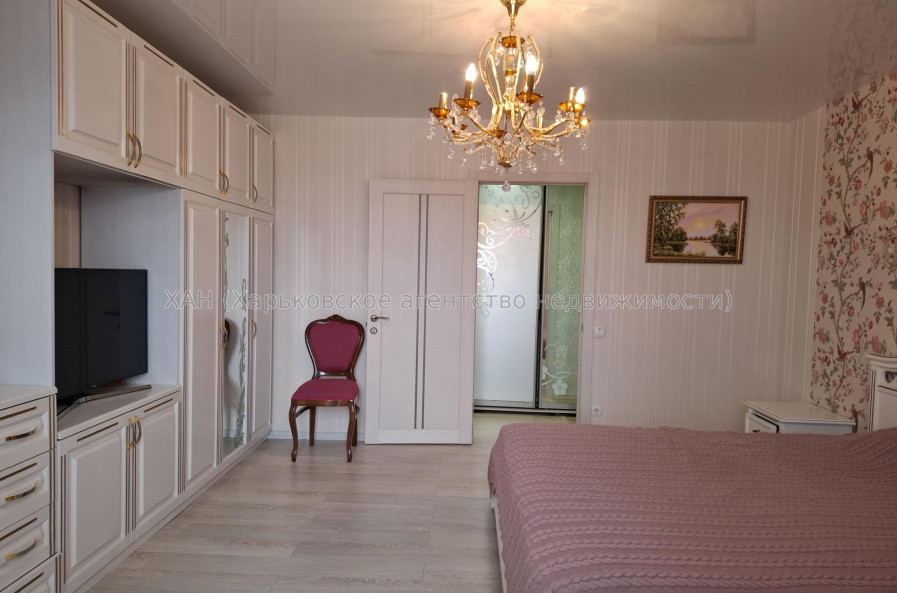 Сдам квартиру, Науки просп. , 2  ком., 55 м², капитальный ремонт 