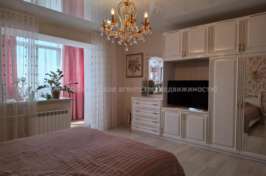 Сдам квартиру, Науки просп. , 2  ком., 55 м², капитальный ремонт 