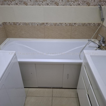 Сдам квартиру, Науки просп. , 2  ком., 55 м², капитальный ремонт 