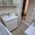 Сдам квартиру, Науки просп. , 2  ком., 55 м², капитальный ремонт 