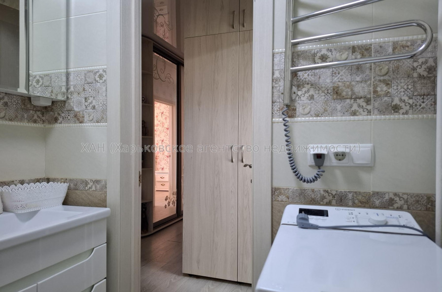 Сдам квартиру, Науки просп. , 2  ком., 55 м², капитальный ремонт 